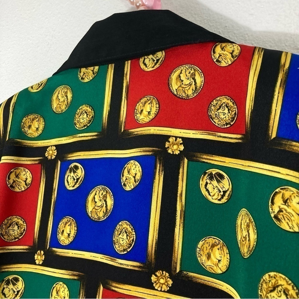 Vintage colorful printed coin button up top - Picture 8 of 16